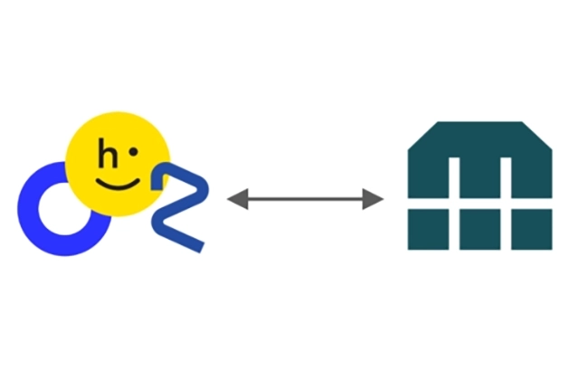Graphic showing integration between a happy face emoji and a warehouse, symbolizing the seamless returns process with MasonHub's integrations.